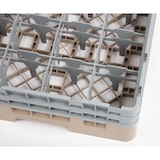 thumbnail of Cambro Cesta lavavasos beige con 16 compartimentos, altura máxima del vaso 13,3 cm. Este cesto lavavasos ofrece