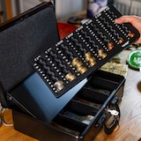 thumbnail of HMF 22037-02 Geldkassette mit Münzzählbrett und 2 Tragegriffen, 36 x 25 x 11 cm, Schwarz