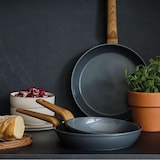 thumbnail of Set 2 Padelle Da 24 e 28 Cm In Alluminio Antiaderente Ad Alto Spessore Grigio Con Maniglie Antiscivolo