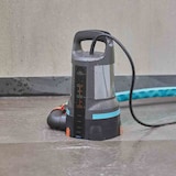 thumbnail of GARDENA 11000  Klarwasser-Tauchpumpe 11000 aquasensor