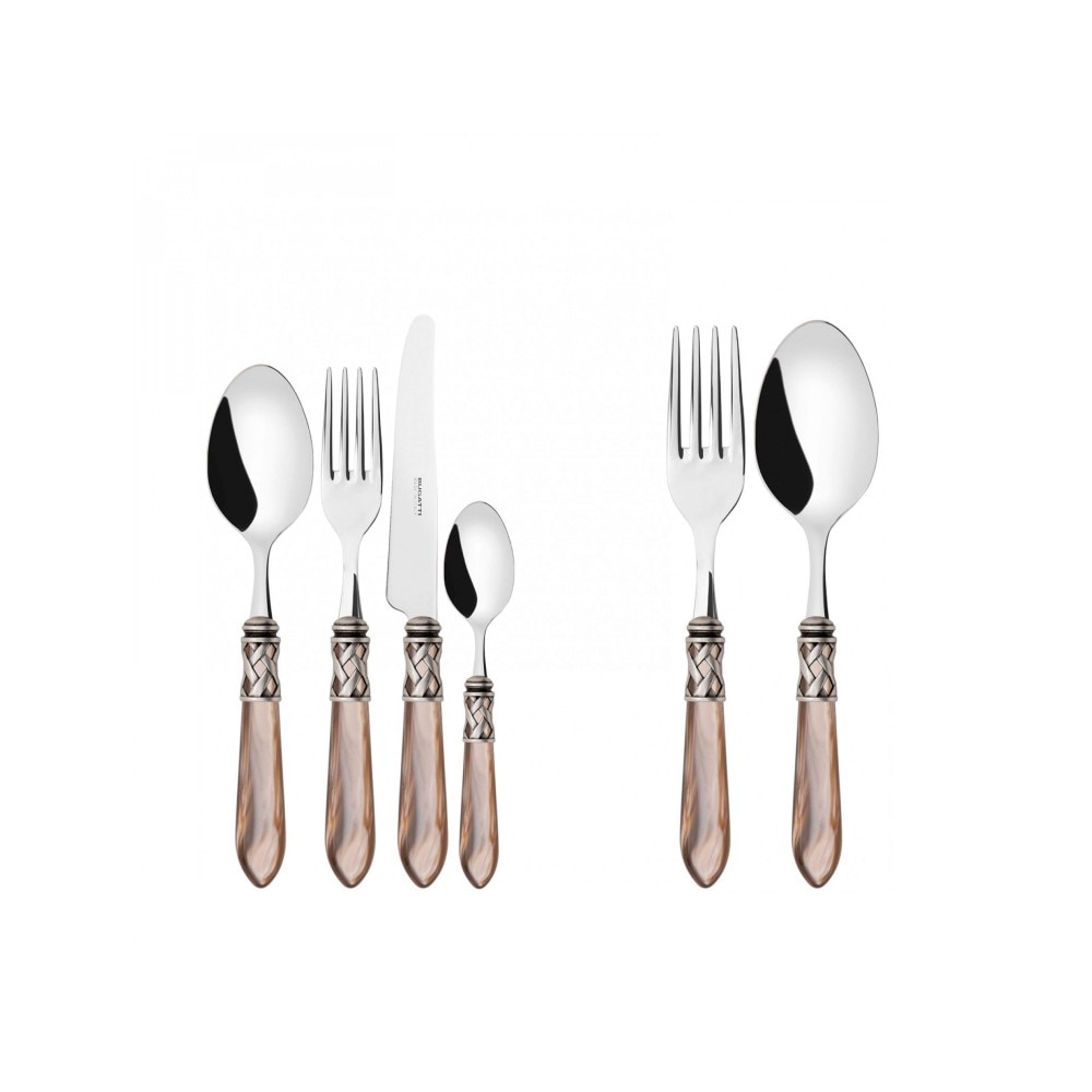 BUGATTI, Glamour, Set Posate 4 Pezzi in Acciaio Inox 18/10 e Manico Colore Rosa Lotus. Servizio Posate per 1 Persone Composto da 1 Cucchiaio, 1 forchetta, 1 Coltello e 1 cucchiaino caffè