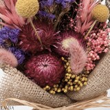 thumbnail of LAYBA Trockenblumenstrauß Bunt mit Jute – Rosa und Bordeaux