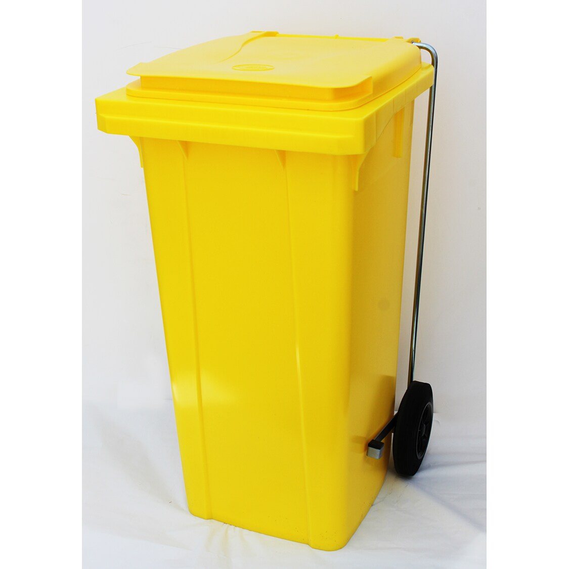 Basurero con ruedas y pedal de 545x475x920 mm. Amarillo. 120 l. CONGOST