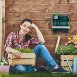 thumbnail of Relaxdays Schlauchtrommel Metall, Schlauchaufroller leer, Edelstahl & Aluminium, Boden & Wand, 30,5x45x36,5 cm, silber