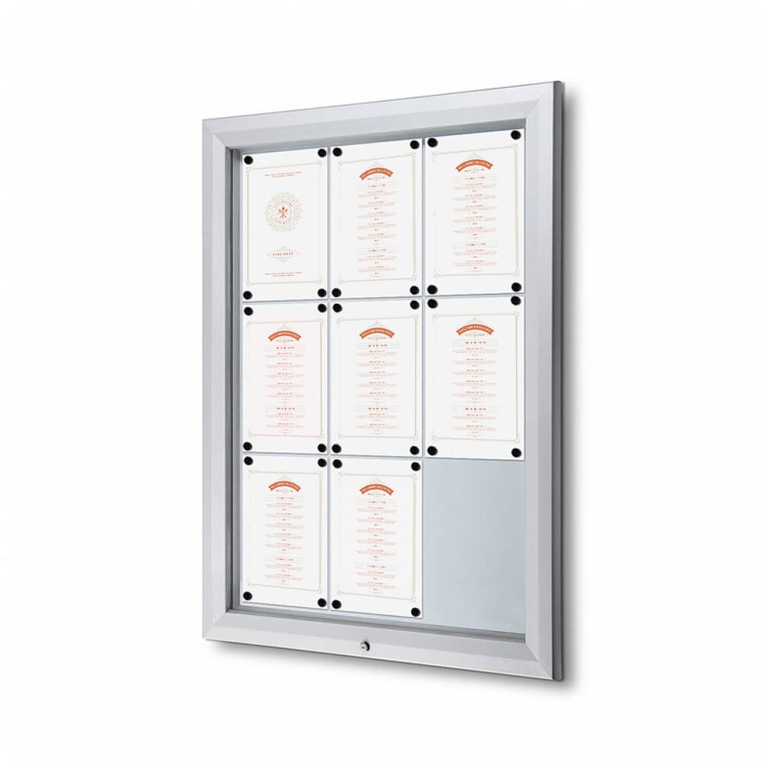 Bacheca per esterno certificata IP56 e ESG. Fondo magnetico e scrivibile,chiusura di sicurezza con chiavi. Misura 9XA4