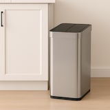 thumbnail of WellHome - Abfalleimer aus Edelstahl mit automatischem Sensor und Flügeldeckel, Metallicfarbe, 50 l – 41 x 26,5 x 53 cm