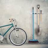 thumbnail of Relaxdays Gerätehalter Wandhalterung, 2er Set, Besenhalter Wand, je 4 Wandklemmen, für Gartengeräte, Aluminium, silber