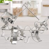 thumbnail of Lot de 9 emporte-pièces de Noël sur cintre Zenker Emporte-pièces