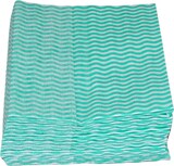 thumbnail of Grüne Welle, Universaltücher mit Textilcharakter, grün-weiß, 55 % Viskose, 45 % Polyester, ca. 25x34 cm, 25 Tücher