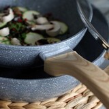 thumbnail of Menastyl - Sauteuse cannelle 24cm avec couvercle en verre et poignées bois clair