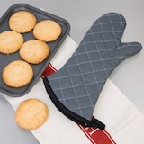 thumbnail of Vogue brandvertragende ovenwant grijs 43cm