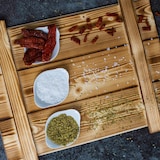 thumbnail of Italienisches Geschenkset „Verona“ | Geschenkkorb gefüllt mit Wein, italienischen Spezialitäten & edler Holzkiste