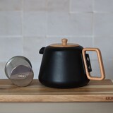 thumbnail of Ogo Living - Théière viggo 500ml en fonte noir avec poignée couvercle bois