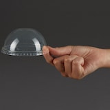 thumbnail of Vegware composteerbare bolvormige deksels voor koude drankbekers van 34 cl en 45,5 cl