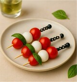 thumbnail of MONOUSO - Fingerfood Spießee Verziert Weiß und Schwarz 9cm (1.200 Stück)