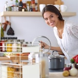 thumbnail of Relaxdays Schubladenregal, mit 2 Körben, Unterschrank Organizer, Küche und Bad, Korbauszug, HBT: 39,5x25x40,5 cm, weiß