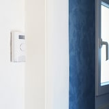 thumbnail of Kit Alarme autonome à détection de mouvement - Eclairage dâ 'alerte intégré - détecteur dâ 'ouverture (x6) et télécommande (x2)