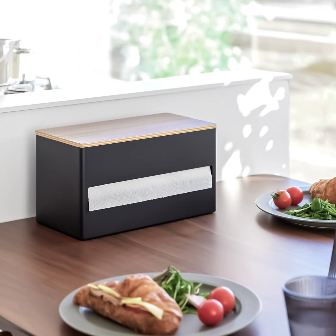 Yamazaki Küchenrollenhalter modern aus Metall stehend mit Ablage "Rin" schwarz