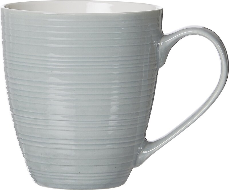 Eine graue Tasse mit Griff.