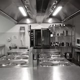 thumbnail of Luz LED para Cocina Industrial con 3 tubos de luz blanca 5500k para campana LCE-6225