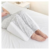 thumbnail of Almohada con forma de cuña sujeción de espalda y piernas cojín de lectura 40x30x48cm