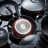 thumbnail of Pfanne Ø28 x 5,2 cm aus geschmiedetem Aluminium, metallisch kupferfarben, mit silikonbeschichtetem Griff, für Induktion