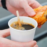 thumbnail of Agitateurs en bois 11 cm en boite distributrice par 1000