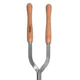 thumbnail of Pá Transversal 2 Alças para Furos de Aço Temperado Punho de Madeira 121,5 cm VITO