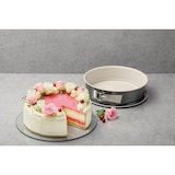 thumbnail of Ensemble de 4 moules à gâteaux de formes différentes de 28 à 32 cm Dr.Oetker Back-Trend