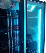 thumbnail of Romux® Gefrierschrank MD 1200 Liter 2 Türen Schwarz mit Belüftet | Professioneller Gefrierschrank mit Glastür & LED