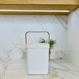 thumbnail of KITCHEN MOVE poubelle de table seau à compost blanc 5l bat-g3140w
