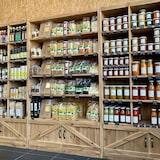 thumbnail of TRADIS Étagère 5 niveaux, 2 portes, bois massif