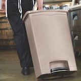 thumbnail of Gastronoble Rubbermaid Slim Jim Front Step Pedaleimer beige 90L