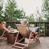 thumbnail of Relaxdays Dekoleiter, 90 cm hoch, Holzleiter Garten, 3 Sprossen, Kastanie, Handarbeit, Handtuch- & Kleiderleiter, natur