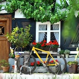 thumbnail of Relaxdays Fahrradständer Boden, für 2 Fahrräder, bis 60 mm Reifenbreite, Metall, Garage, Fahrrad-Aufstellständer, silber