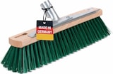 thumbnail of Hochwertiger Gartenbesen 40cm Breit mit Kratzleiste und Metall-Stielhalter Straßenbesen grüne Borsten Allzweckbesen Schrubberbesen ohne Stiel