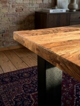 thumbnail of Esszimmertisch 180x90x76 cm Akazie Massivholz / Metall Esstisch Baumkante, Küchentisch Massiv mit Trapezbeinen in Schwarz, Holztisch Speisetisch
