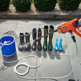 thumbnail of Idropulitrice Idropistola portatile 18V con batteria 2Ah e caricabatterie Black+Decker