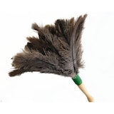 thumbnail of Plumero con plumas naturales de avestruz mango madera 56 cm