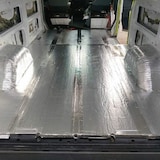 thumbnail of Aislante térmico reflexivo 100% aluminio y burbujas - Rollo 18m² (20m x 1,20m)  - Para calor y frío: viviendas, caravanas…