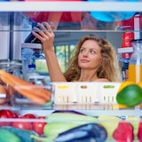 thumbnail of Relaxdays Kühlschrank Organizer, 2er Set, stapelbar, 3 Abtropfkörbe, Lebensmittel Organizer mit Deckel, transparent/weiß