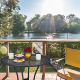 thumbnail of Relaxdays Gartentisch, mit Schirmloch, Gitter-Optik, wetterfest, Stahl, HxD: 72 x 70 cm, runder Balkontisch, anthrazit