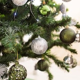 thumbnail of WellHome - Set van 100 groene kerstballen in PET-tube met verschillende designs en afwerkingen