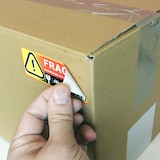 thumbnail of Lot de 100 étiquettes FRAGILE  4x10 cm