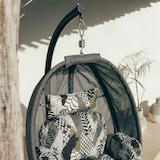 thumbnail of Fauteuil suspendu de jardin, structure en métal, assise en textilène avec coussins rembourrés, élégant et résistant, pour terrasse, intérieur – COSMO