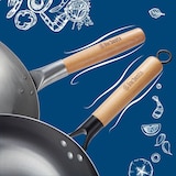 thumbnail of Sárten Wok con libro de recetas y espátula plano