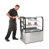 thumbnail of Vitrina refrigerada con ruedes, 2 estantes/puertas, acero inox./cristal, 122x91.5x67.5 cm, refrigeración por aire, 270L, negra/plateada, Polar CG841