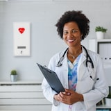 thumbnail of Relaxdays Medizinschrank, abschließbar, 3 Fächer, Stahl, HBT: 60 x 30 x 12 cm, Medikamentenschrank, Arzneischrank, weiß