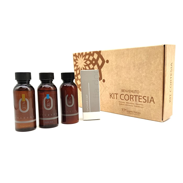 Kit cortesia cosmetico linea Zenzero SBCC per hotel e b&b in cofanetto Shampoo - Bagnoschiuma - Crema corpo - Cuffia doccia (10 kit)
