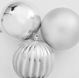 thumbnail of vidaXL Weihnachtskugel-Set 15 pcs Silber Kunststoff